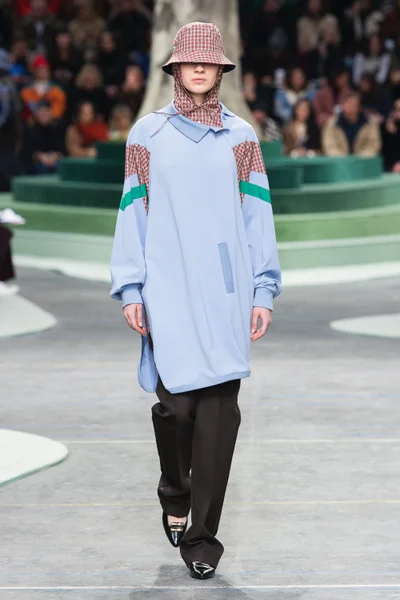 Look 45